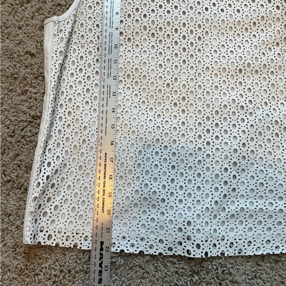 NWT Theory Mowita Lasercut Lamb Leather White Ivory Sleeveless Top sz M - Picture 2 of 11
